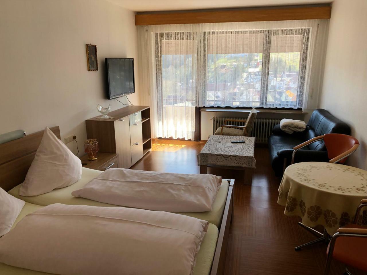 Hotel Cafe Waldeck Wuestenrot Екстер'єр фото