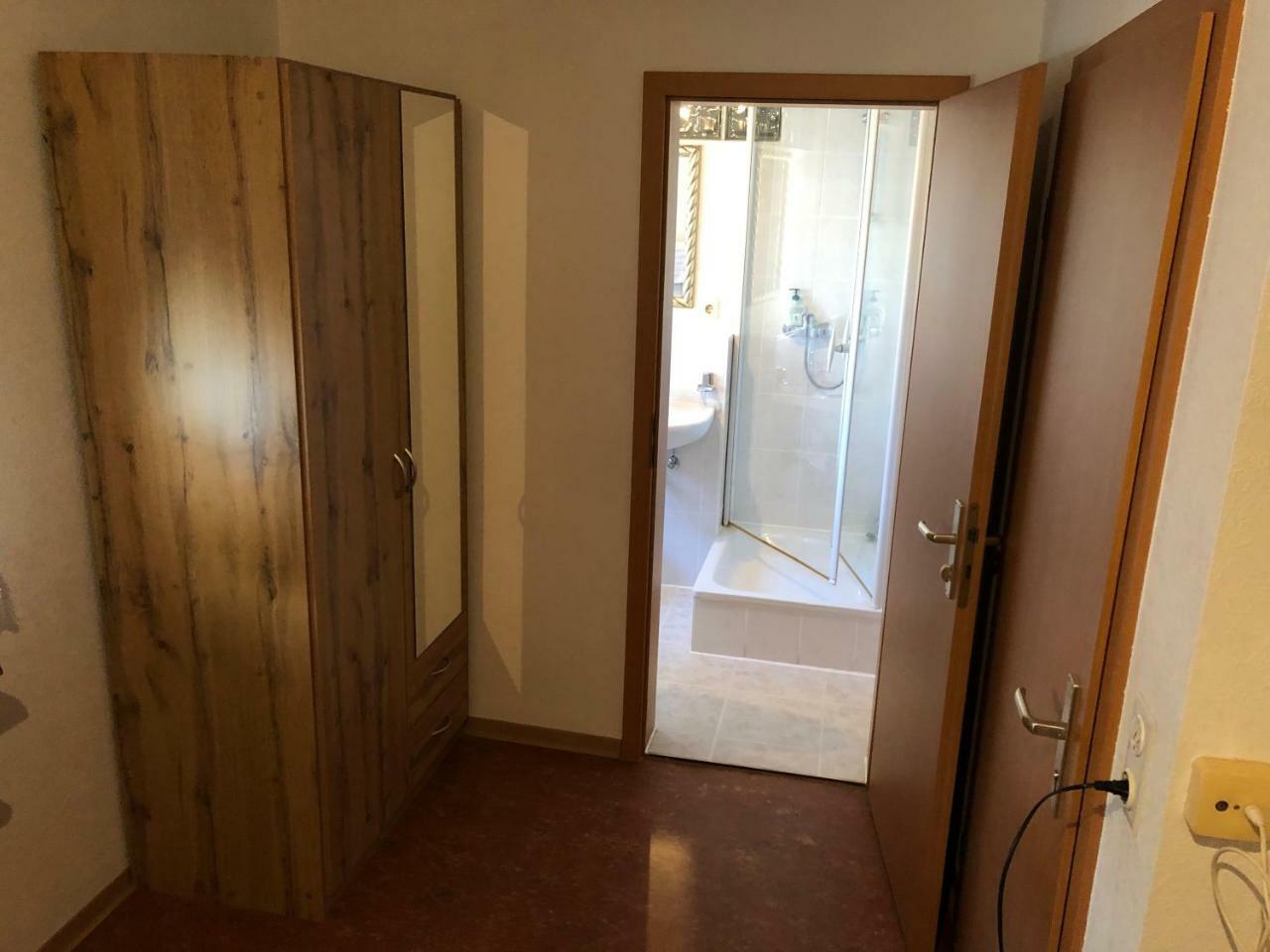 Hotel Cafe Waldeck Wuestenrot Екстер'єр фото