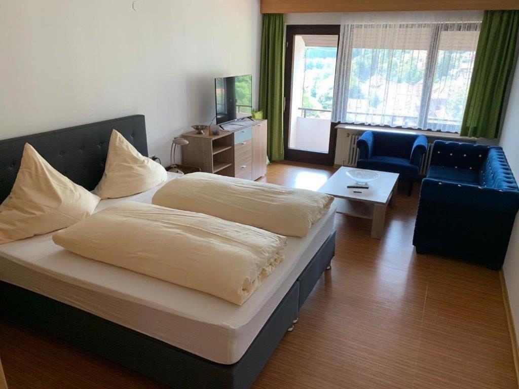 Hotel Cafe Waldeck Wuestenrot Екстер'єр фото