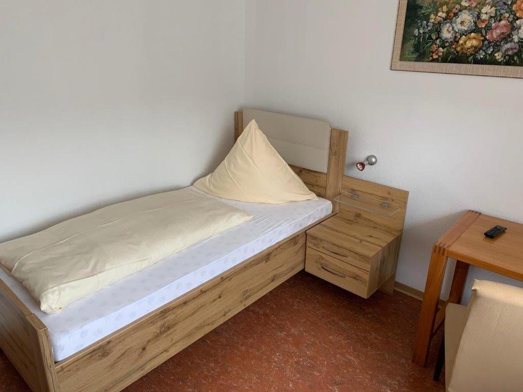 Hotel Cafe Waldeck Wuestenrot Екстер'єр фото