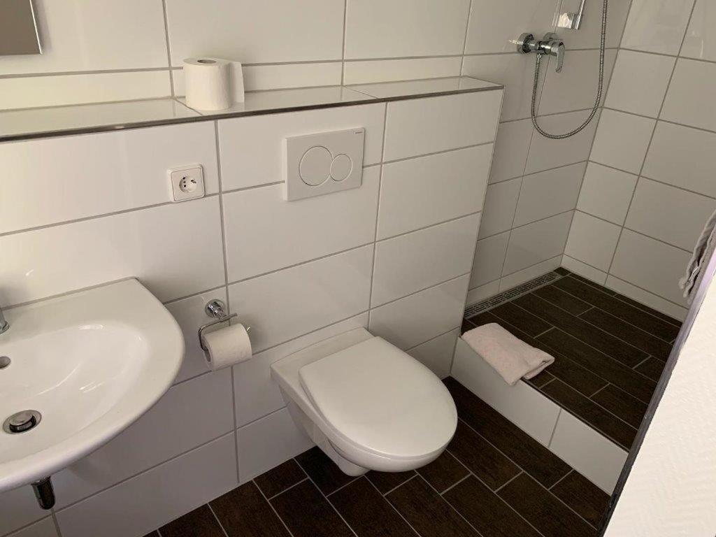Hotel Cafe Waldeck Wuestenrot Екстер'єр фото